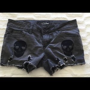 Lovesick skull head Distress shorts